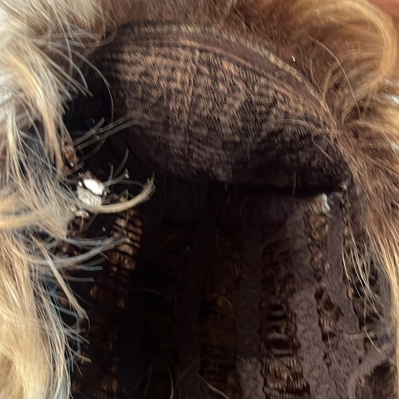 Rene of Paris Short Curly Pixie Wig  Ombré Blonde & Brown - Picture 10 of 10